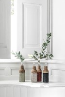 Banana bottles + ML 524317 Rattan flower_Sfeer