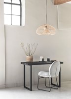 BT 438752 Writing desk Beam black + ML 749693 Side chair Bouton + ML 890804 Pendant lamp Cala Salada_Sfeer