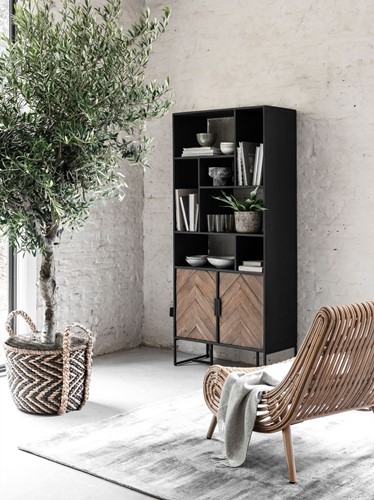 ML 252831 Lounge chair Cinque Terre + CC 206100 Bookcase_Sfeer