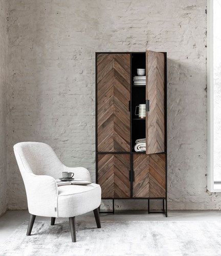 CC 206108 Cupboard + ML 751915 Lounge chair Hera + ML 954160 Carpet Lustre_Sfeer 1