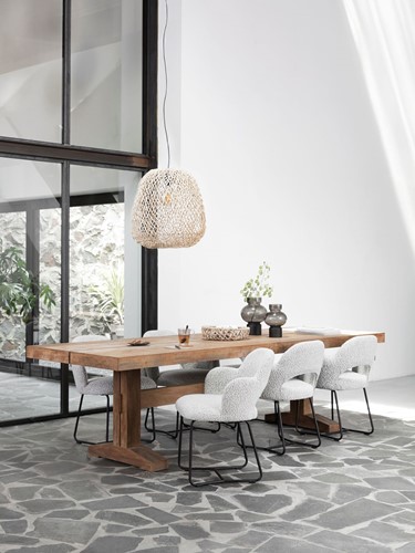 CL 582755 Borgo dining table-ML 749414 Vista arm chair Boucle light grey-ML Punta Rasa lamp