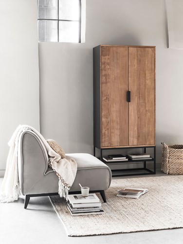 CS 605001 Cupboard Cosmo + ML 751613 Loveseat Escape + Carpet Carnelian_Sfeer 1