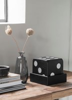 ML 252914 Dice Black_Sfeer