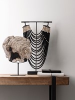 ML 890932 Statue Fossil - ML 890940 Statue Magic Black_Sfeer