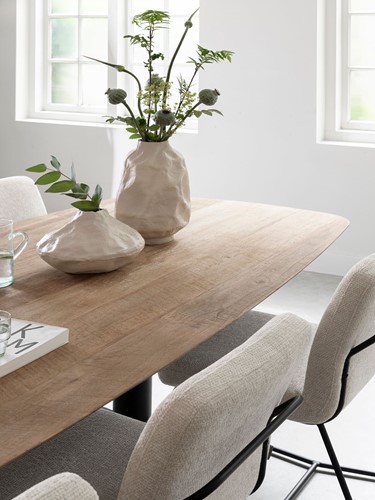 SO 250526 Dining table Soho Natural - ML 750053 Side chail Zola_Detail