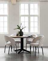 SO 250531 Dining table Soho | ML 749813 Side chair Arca_Sfeer 1