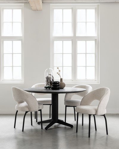 SO 251532 Dining table Soho | ML 749813 Side chair Arca Natural_Sfeer 1