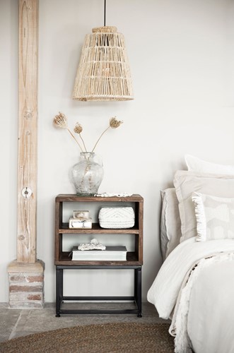 TC 320200 Night stand Timber - ML 890824 Pendant lamp Cala Bassa_Sfeer 2