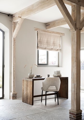 TC 320725 Writing desk Timber No.2 - ML 749515 Side chair Bloom_Sfeer