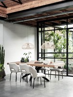 MA 940243 Dining table Lincoln + ML 749415 Arm chair Vista + ML 890804 Pendant lamp Cala Salada_Sfeer