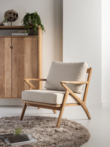 ML 260814 Charles lounge chair_sf1
